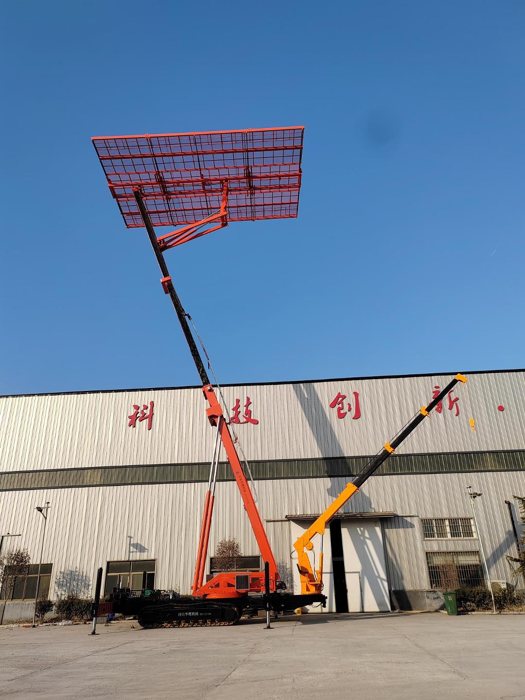 駕駛?cè)A鷹機(jī)械小型履帶吊戶外作業(yè)要注意什么？